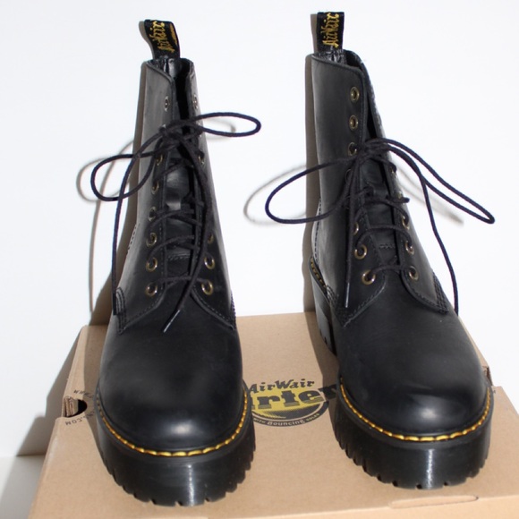 Dr. Martens Shoes - Dr Martens Shriver Hi heeled ankle boots in black